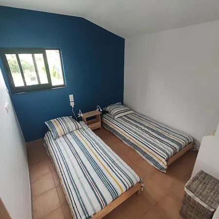 2 Maisons De 3 Et 2 Avec Grande Piscine Commune Nyaraló