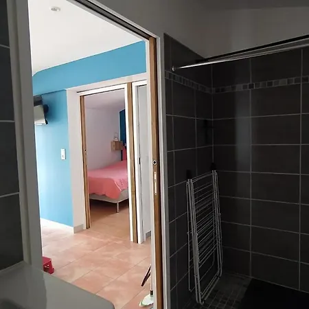 2 Maisons De 3 Et 2 Avec Grande Piscine Commune *