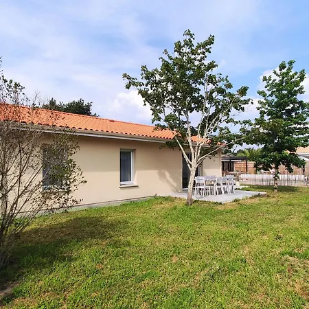 2 Maisons De 3 Et 2 Avec Grande Piscine Commune Nyaraló *