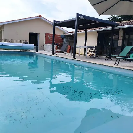 2 Maisons De 3 Et 2 Avec Grande Piscine Commune بيت للعطل *