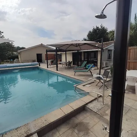 2 Maisons De 3 Et 2 Avec Grande Piscine Commune بيت للعطل *