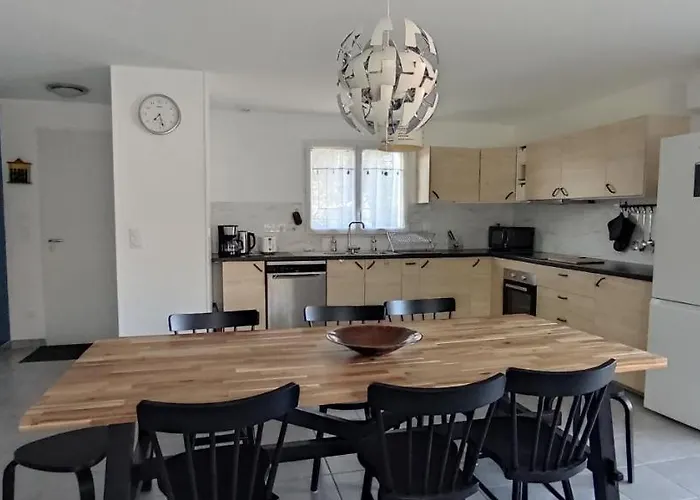 Prázdninový dům 2 Maisons De 3 Et 2 Avec Grande Piscine Commune *