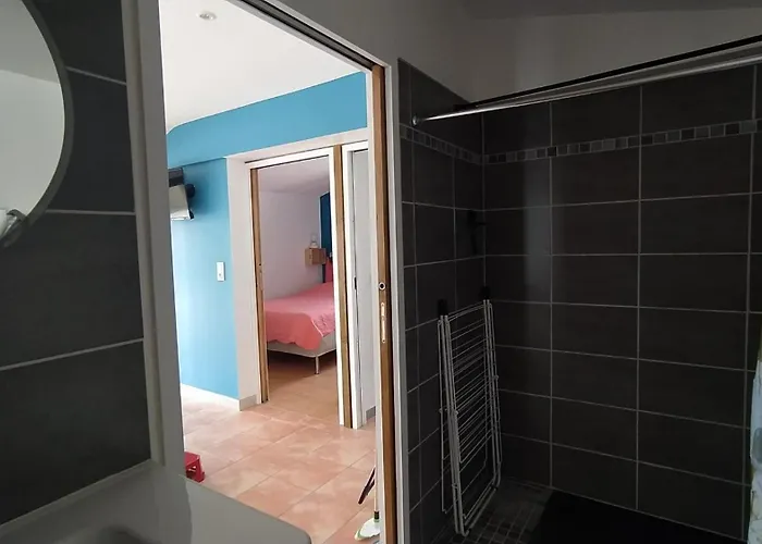 2 Maisons De 3 Et 2 Avec Grande Piscine Commune *